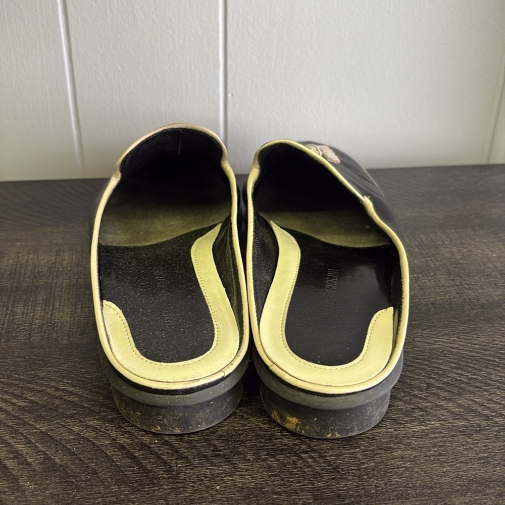 Vintage Black Leather Women’s Slip-On Shoes with Tassels - Picture 4 of 5